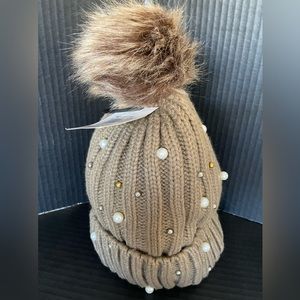 Women’s Winter Hat. NWT